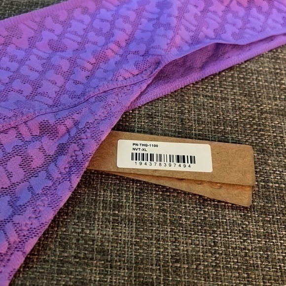 Skims Logo Mesh Thong - Picture 7 of 9